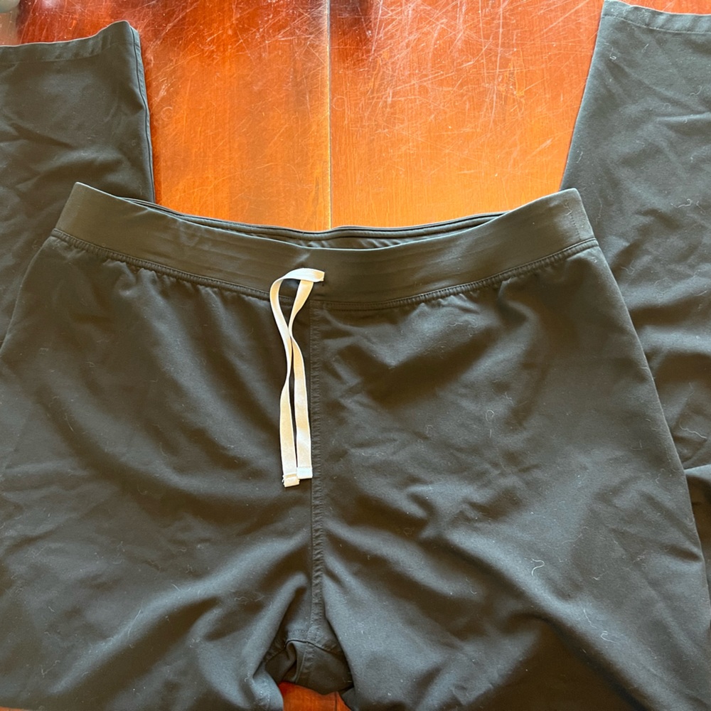 Figs Livingston Basic Scrub